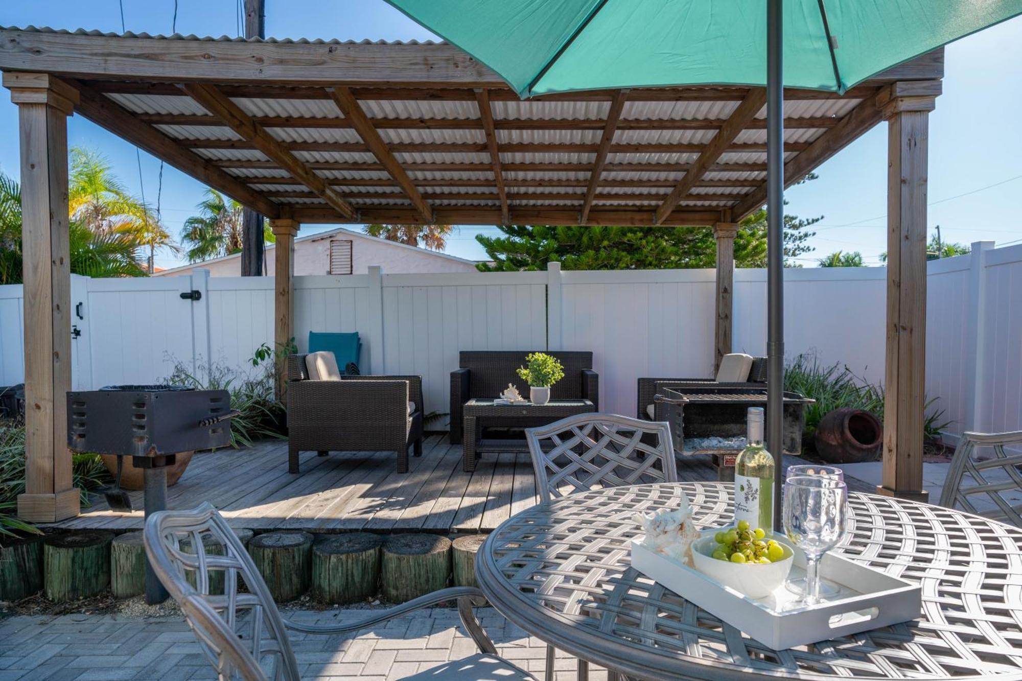 Silver Sands St. Pete Beach Exterior photo